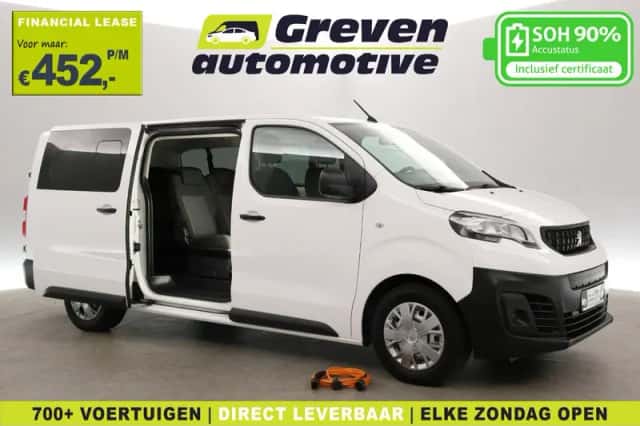 Peugeot E-Traveller (2021) thumbnail 1