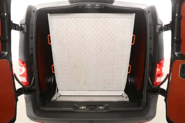 Mercedes-Benz Vito (2022) thumbnail 6