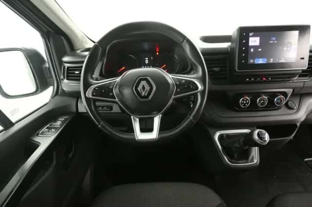 Renault Trafic (2022) thumbnail 2