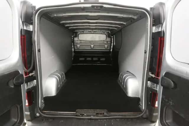 Renault Trafic (2022) thumbnail 3