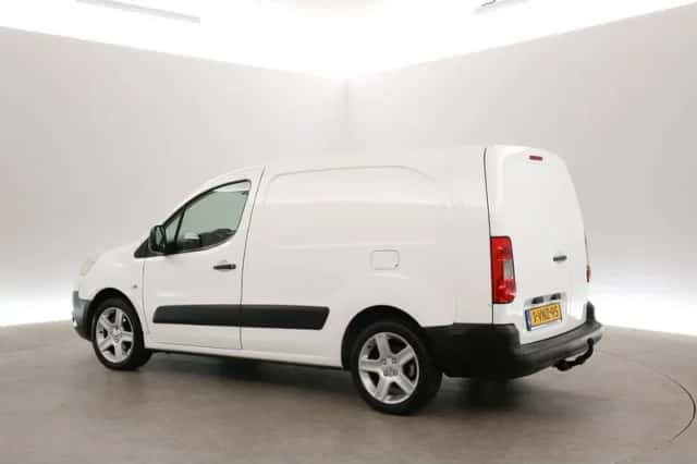Peugeot Partner (2009) thumbnail 4