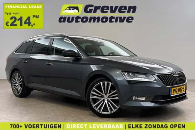 Škoda Superb (2017) thumbnail 1