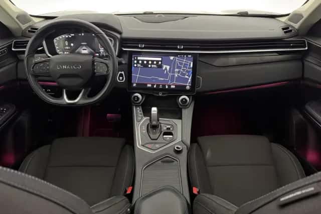 Lynk & Co 01 (2022) thumbnail 2