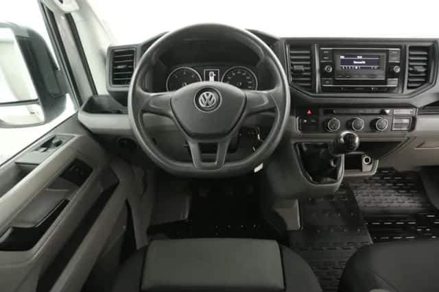 Volkswagen Crafter (2020) thumbnail 2