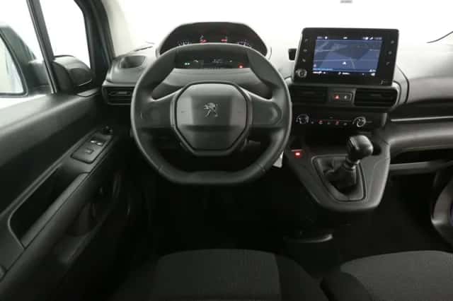 Peugeot Partner (2020) thumbnail 2
