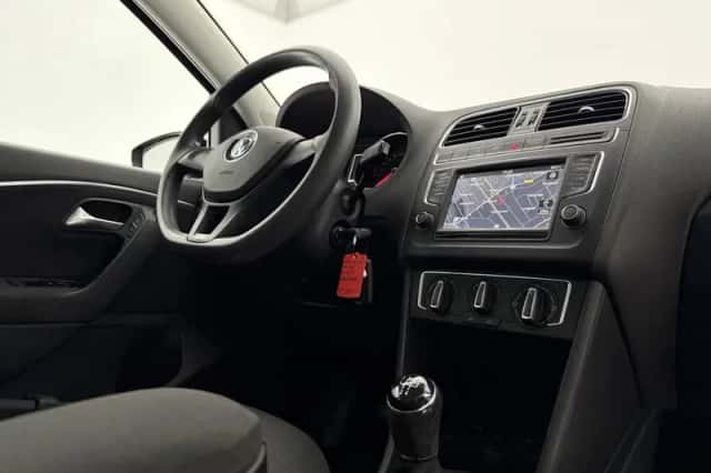 Volkswagen Polo (2017) thumbnail 4