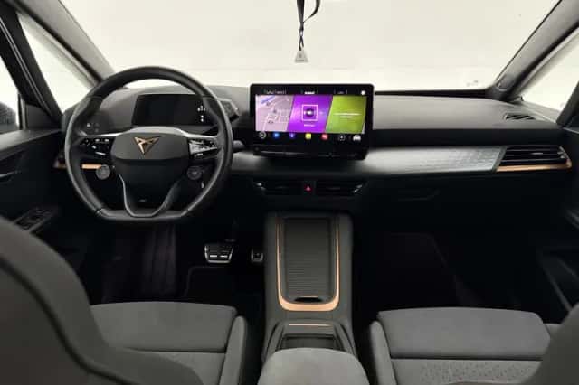 CUPRA Born (2023) thumbnail 2