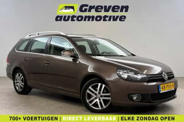 Volkswagen Golf (2011) thumbnail 1