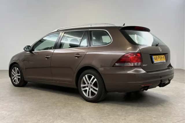 Volkswagen Golf (2011) thumbnail 3