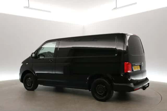 Volkswagen Transporter (2021) thumbnail 4