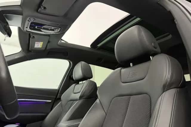 Audi e-tron (2022) thumbnail 4