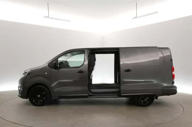 Toyota Proace (2022) thumbnail 4
