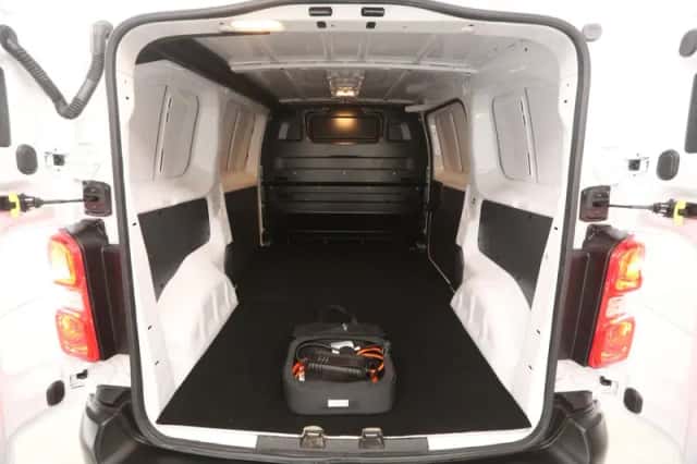 Opel Vivaro-e (2023) thumbnail 3