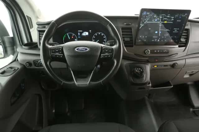 Ford E-Transit (2022) thumbnail 2