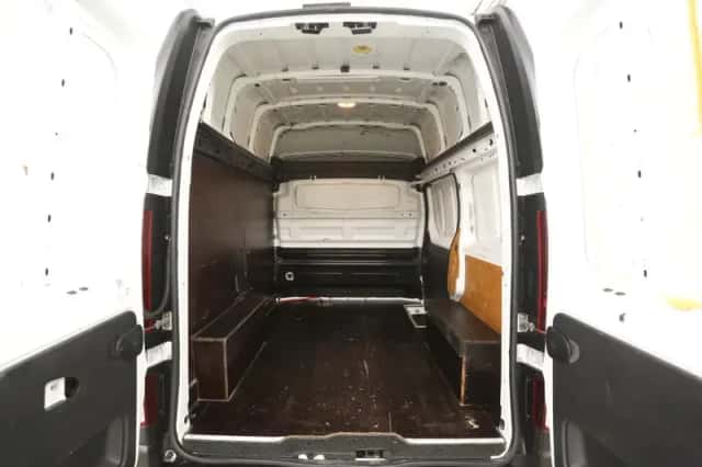 Opel Vivaro (2016) thumbnail 3