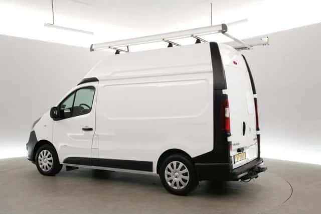 Opel Vivaro (2016) thumbnail 4