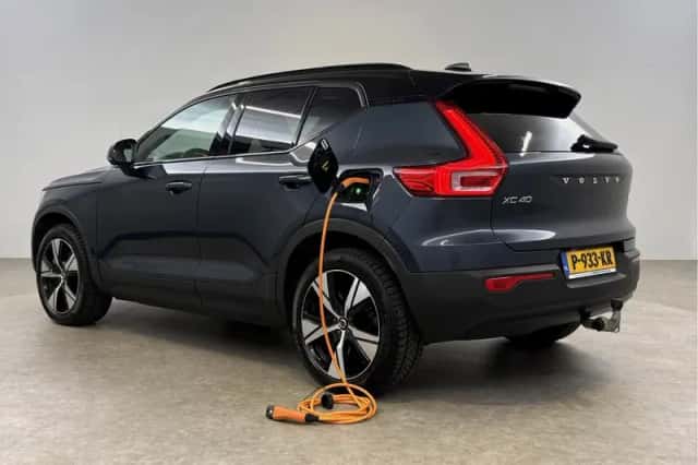 Volvo XC40 (2022) thumbnail 3