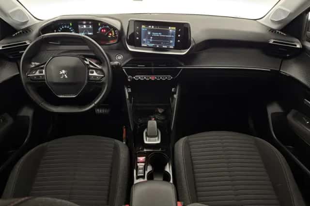 Peugeot e-208 (2021) thumbnail 2