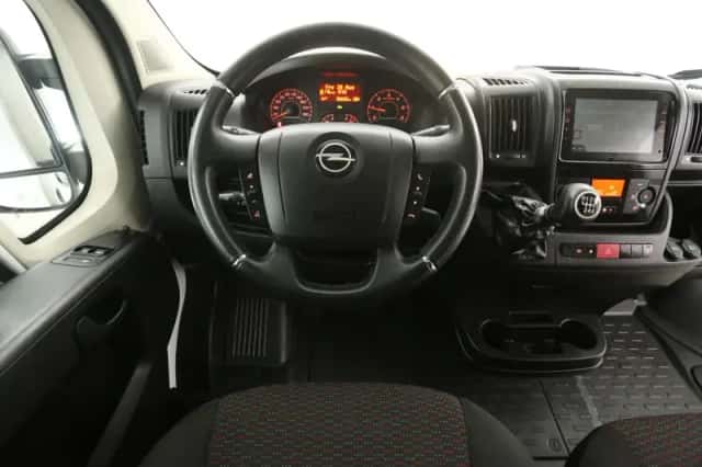 Opel Movano (2024) thumbnail 2