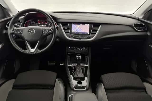 Opel Grandland X (2018) thumbnail 2