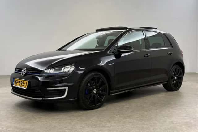 Volkswagen Golf (2015) thumbnail 6