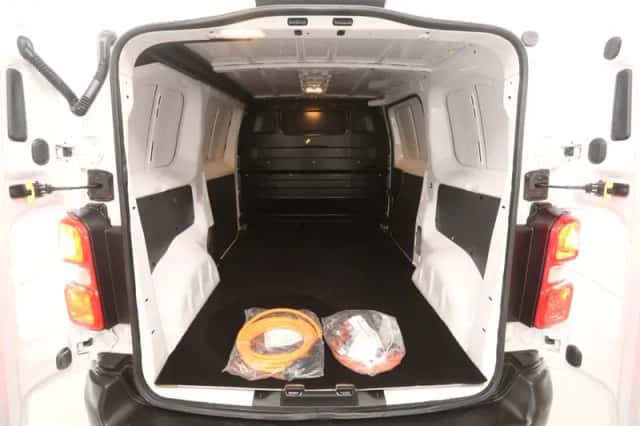 Toyota Proace (2024) thumbnail 3