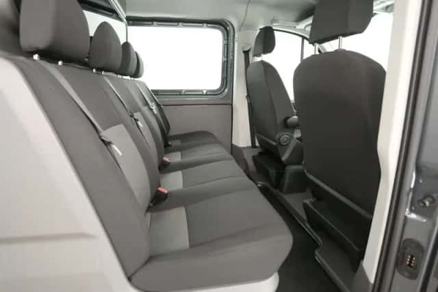 Volkswagen Crafter (2023) thumbnail 3