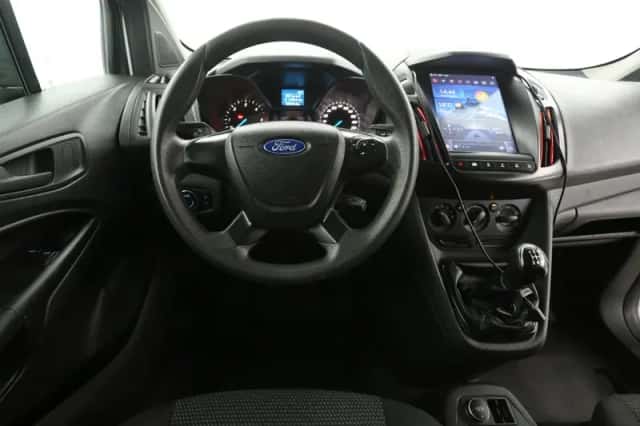 Ford Transit Connect (2016) thumbnail 2