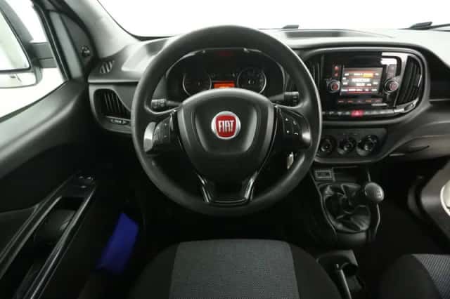 Fiat Doblò (2016) thumbnail 2