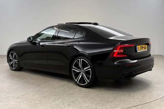 Volvo S60 (2019) thumbnail 3