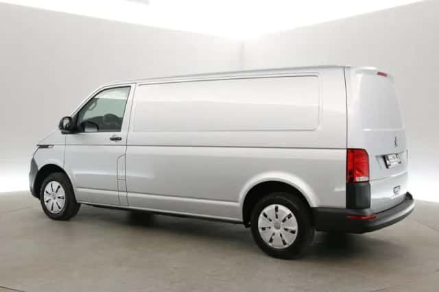 Volkswagen Transporter (2021) thumbnail 4