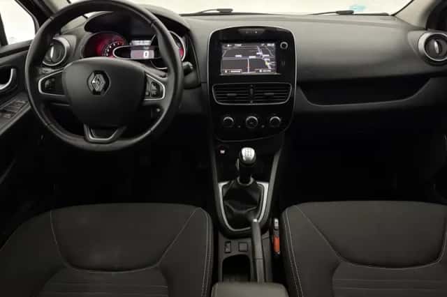 Renault Clio (2017) thumbnail 2