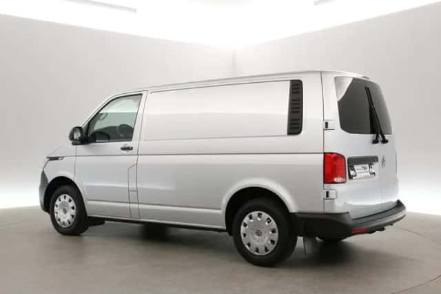 Volkswagen Transporter (2022) thumbnail 4