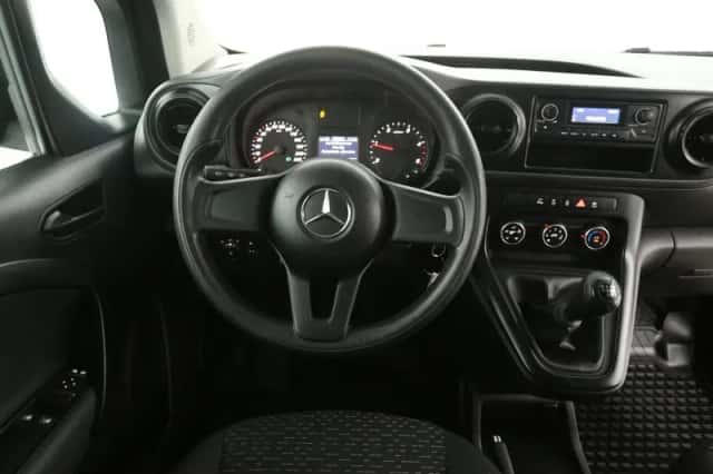 Mercedes-Benz Citan (2022) thumbnail 2