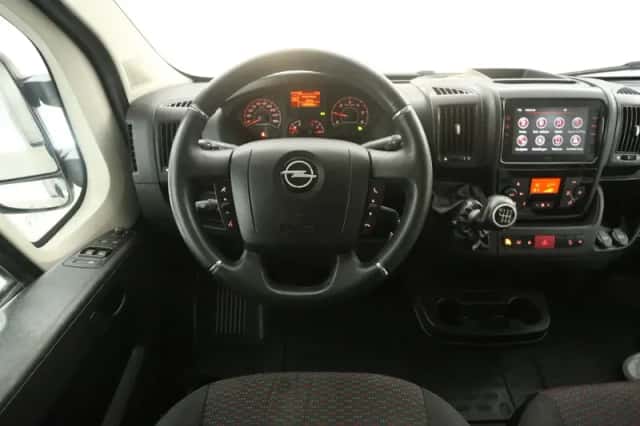 Opel Movano (2023) thumbnail 2