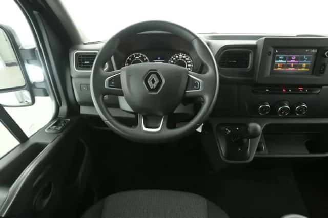 Renault Master (2023) thumbnail 2