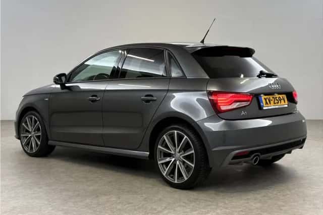 Audi A1 (2019) thumbnail 3