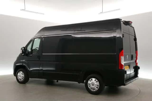 Peugeot Boxer (2022) thumbnail 4