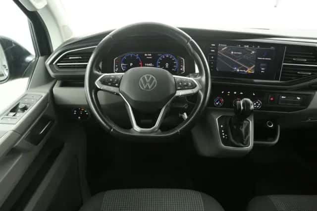 Volkswagen Transporter (2021) thumbnail 2
