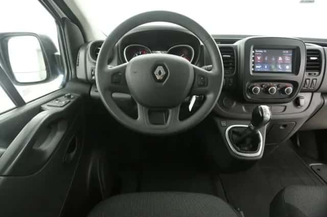 Renault Trafic (2021) thumbnail 3