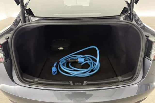 Tesla Model 3 (2021) thumbnail 4