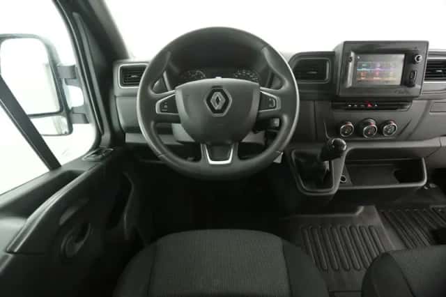 Renault Master (2023) thumbnail 2