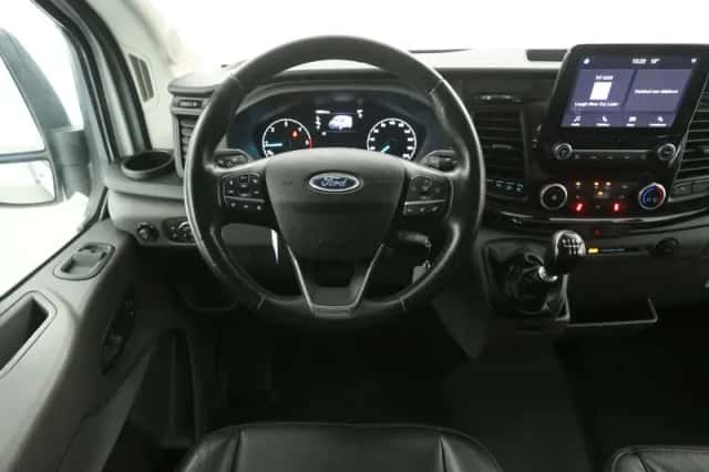 Ford Transit (2022) thumbnail 2