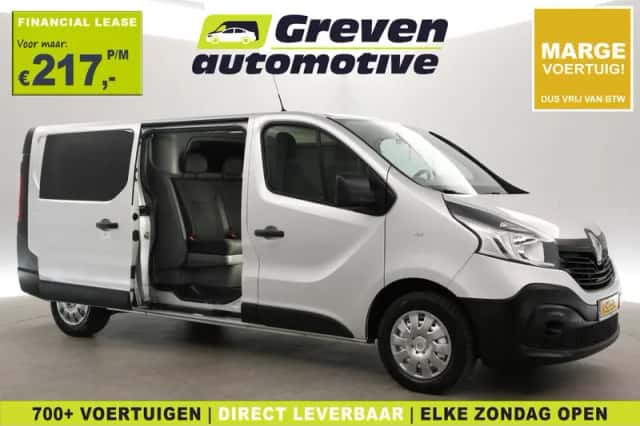 Renault Trafic (2016) thumbnail 1