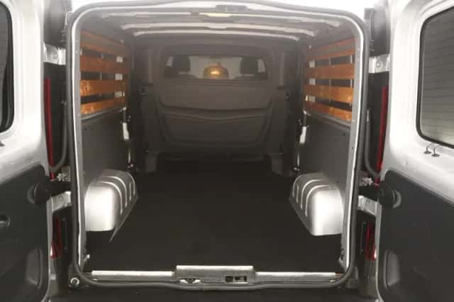 Renault Trafic (2016) thumbnail 4