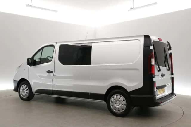 Renault Trafic (2016) thumbnail 6