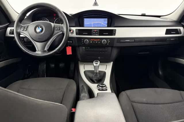 BMW 3-Serie (2009) thumbnail 2
