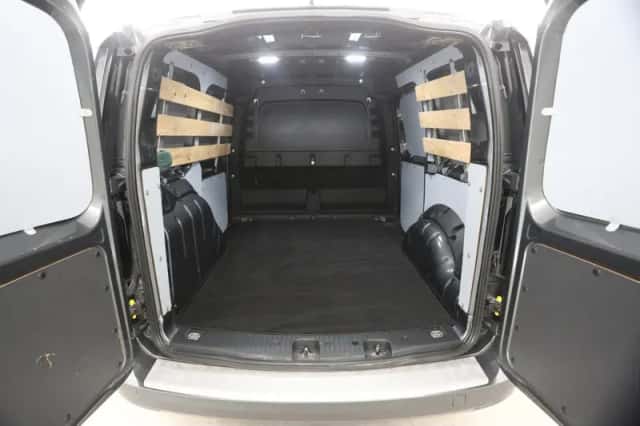 Volkswagen Caddy (2021) thumbnail 3