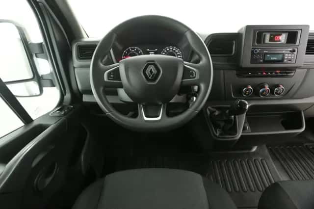Renault Master (2023) thumbnail 2