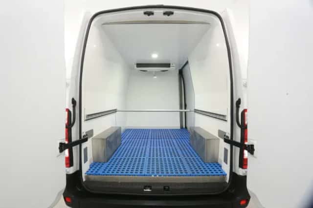 Renault Master (2023) thumbnail 3